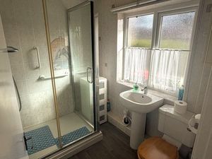 SHOWER ROOM- click for photo gallery